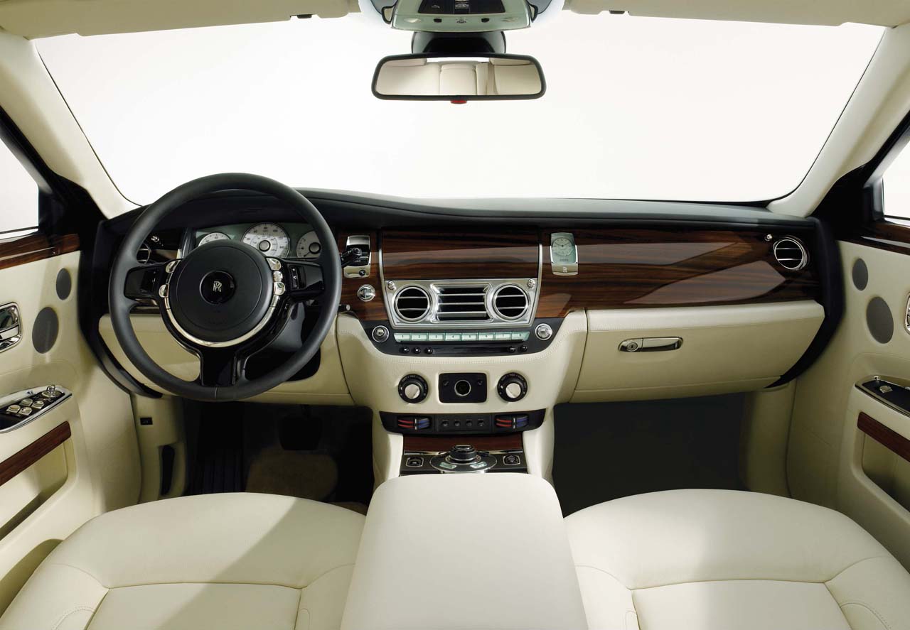 rolls_royce_ghost_2.jpg.jpg