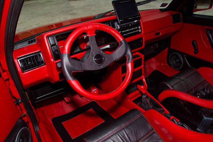 volkswagen-golf-interior-2.jpg