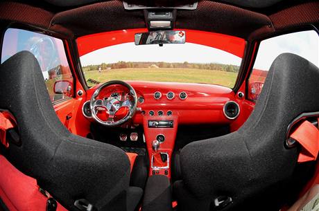 skoda-favorit-interior-2.jpg